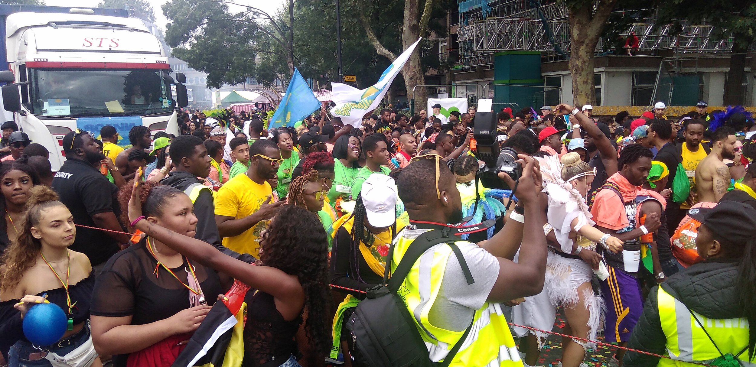 CARNIVAL11.jpg