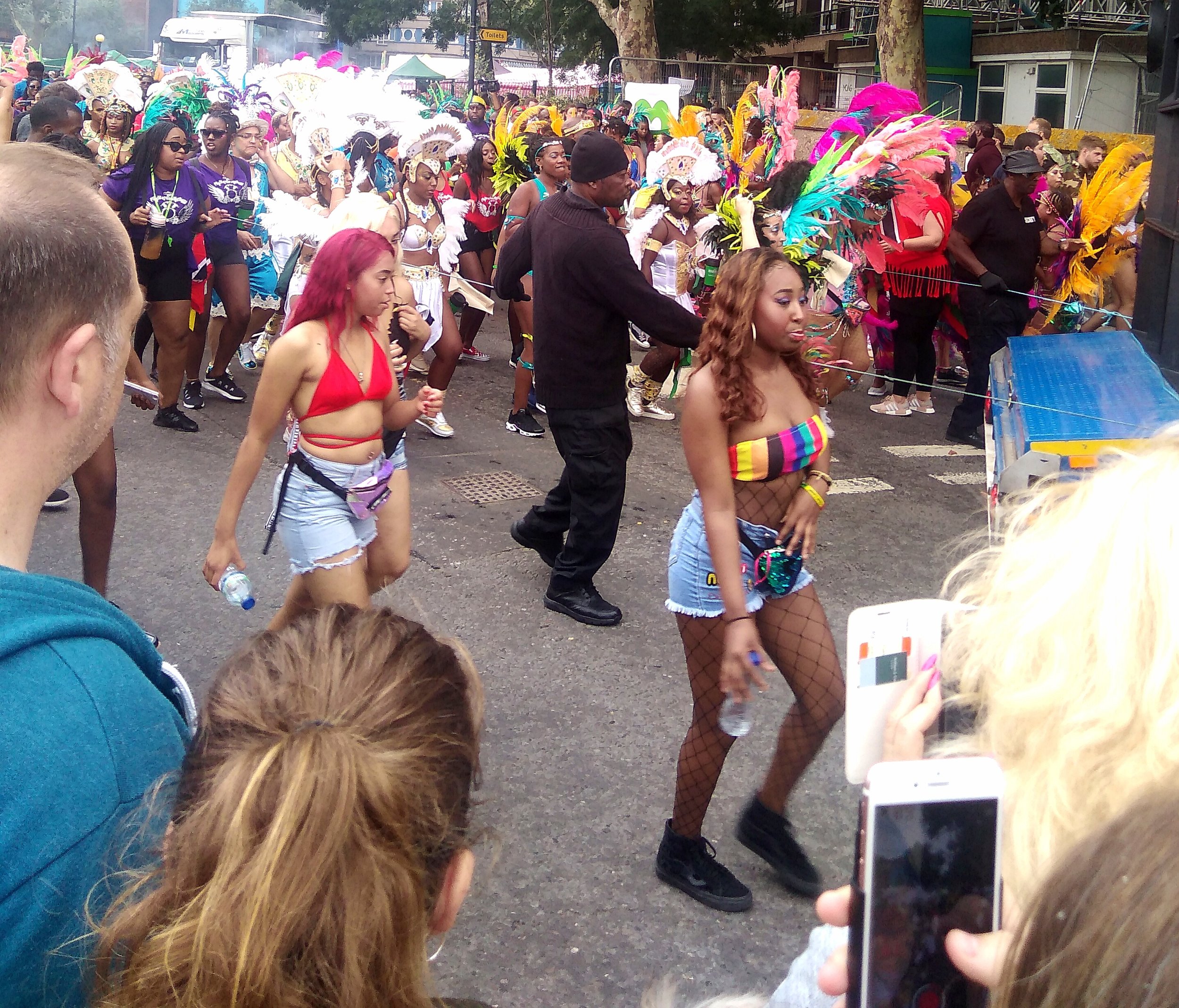 CARNIVAL7.jpg